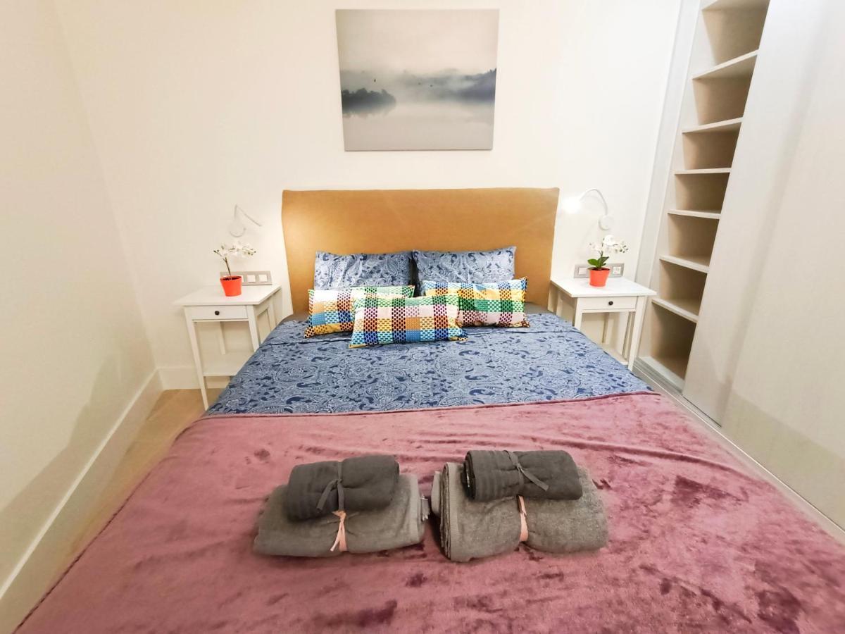 By Plaza Universidad Rooms 바르셀로나 외부 사진