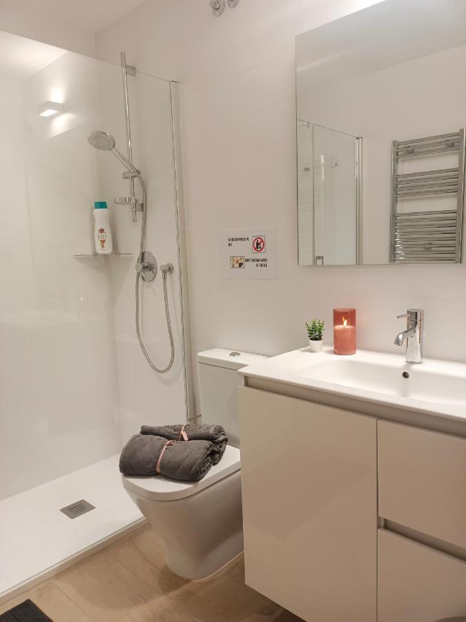 By Plaza Universidad Rooms 바르셀로나 외부 사진