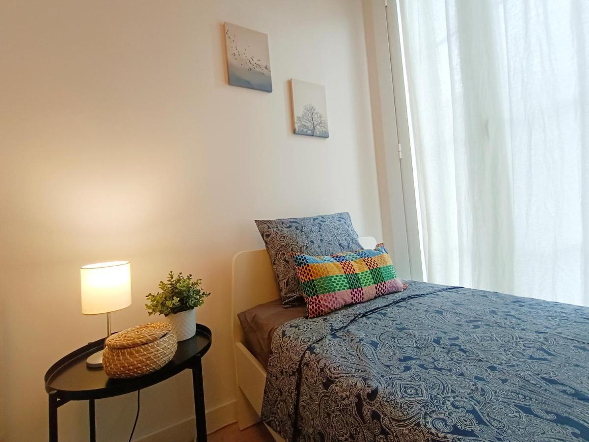 By Plaza Universidad Rooms 바르셀로나 외부 사진